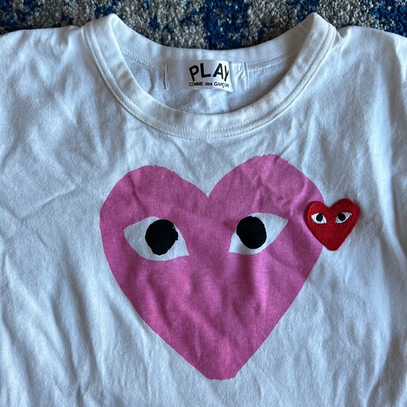 COMME DES GARCONS PLAY
Red Heart Tee - Picture 5 of 9